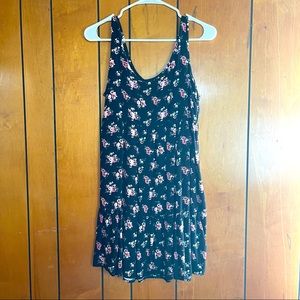 Black and pick floral justify mini dress size small.